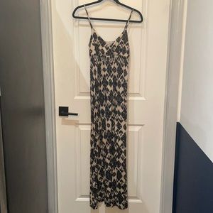 Patterned petite maxi dress